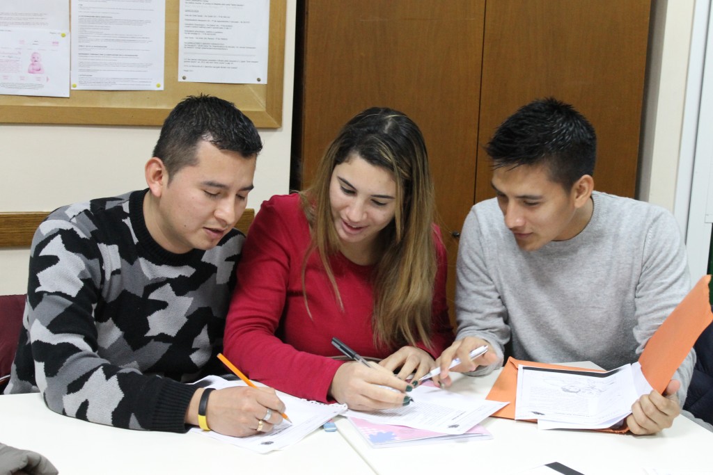 tre studenti di italiano del livello A2